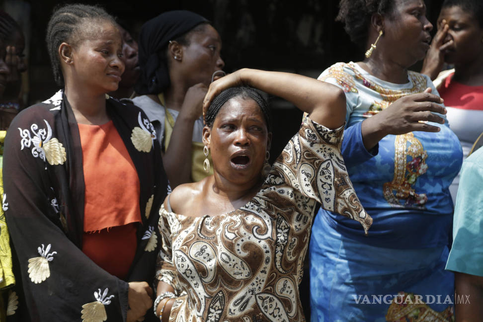 $!Colapso de un edificio quita la vida a 12 niños en Nigeria