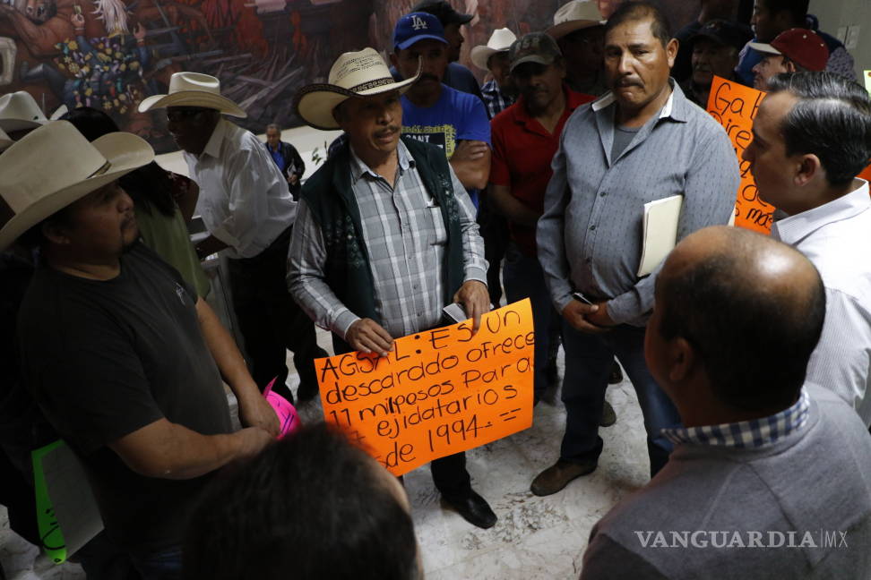 $!Ejidatarios de Jagüey de Ferniza protestan contra Agsal y piden apoyo a Manolo