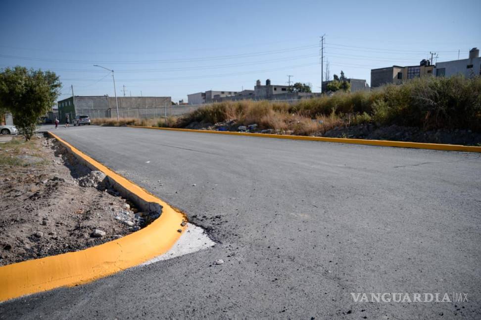 $!Los trabajos consistieron en corte de terracería, base hidráulica, carpeta asfáltica, cordón cuneta y dentellones.