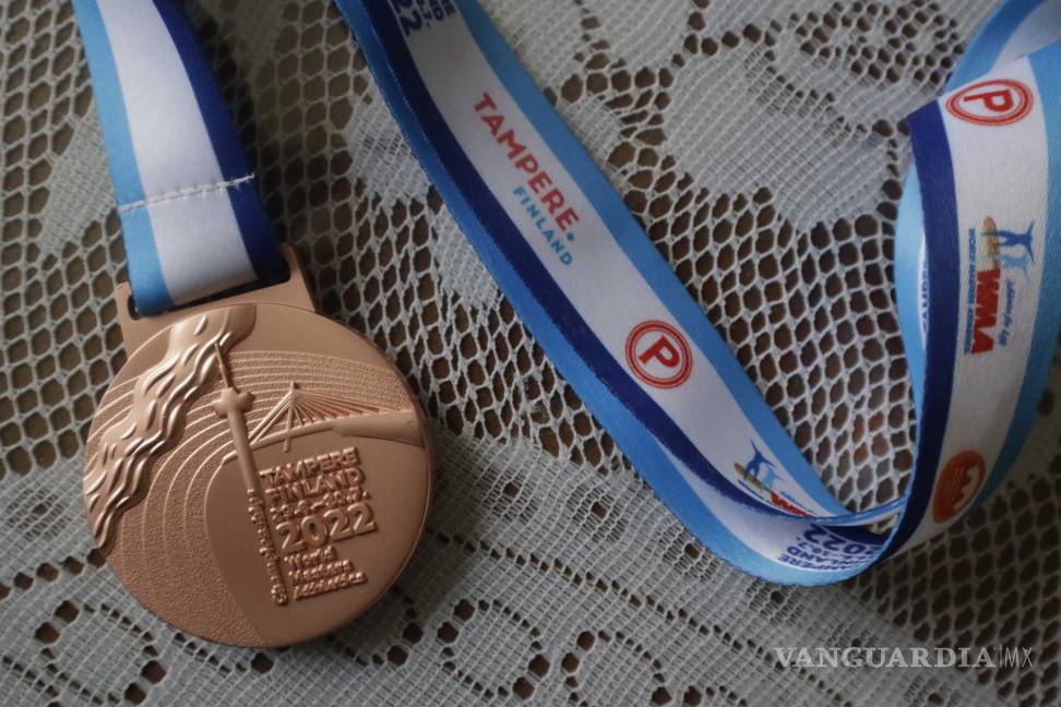 Atleta saltillense de 76 años viaja a Finlandia y consigue bronce para México en Campeonato Mundial