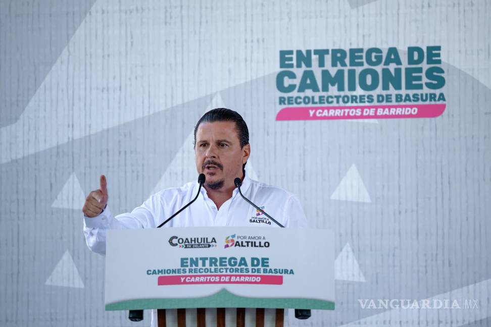 $!El director de Servicios Públicos, Aníbal Soberón Rodríguez, explicó que cada camión tiene capacidad de 12 toneladas, lo que permite una mayor eficiencia en la recolección diaria.