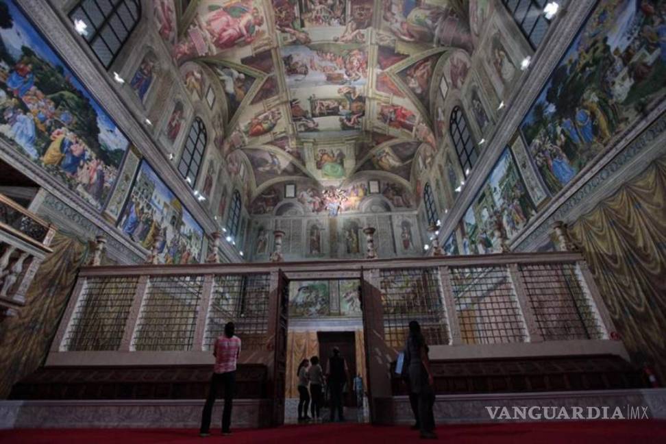 $!Dos millones de fotografías replican frescos de la Capilla Sixtina en México