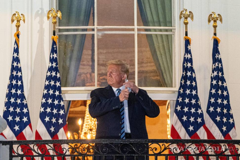 Al llegar a la Casa Blanca, tras ser dado de alta, Donald Trump se ...