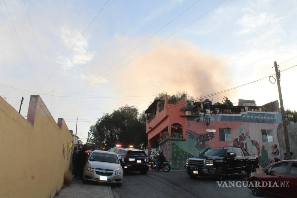 Incendian casa en Águila de Oro, en Saltillo; identifican a los responsables