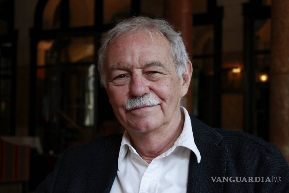 El escritor español Eduardo Mendoza gana el Premio Cervantes 2016