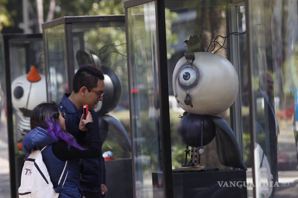 $!Tim Burton toma las calles de Paseo de la Reforma en Ciudad de México