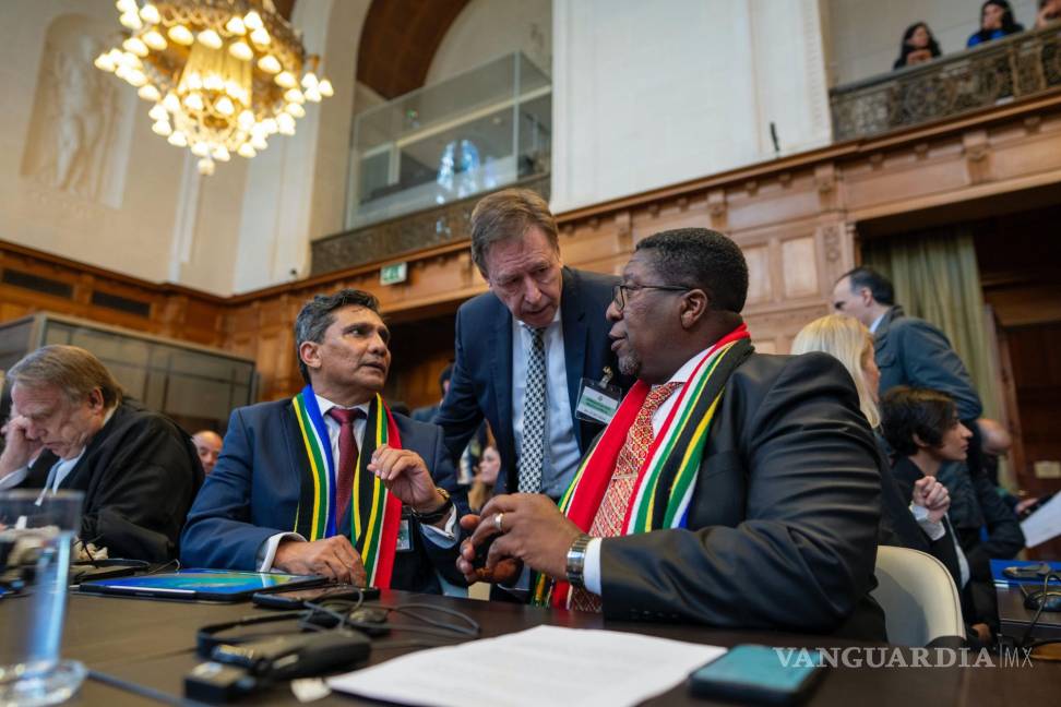 $!Vusimuzi Madonsela instó el jueves a un panel de 15 jueces internacionales a ordenar a Israel que “se retire total e incondicionalmente” de la Franja de Gaza.