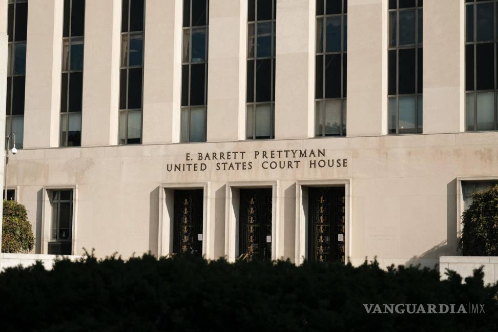 $!El Tribunal Federal E. Barrett Prettyman, donde se llevan a cabo las declaraciones iniciales en un importante caso antimonopolio contra Google, en Washington.