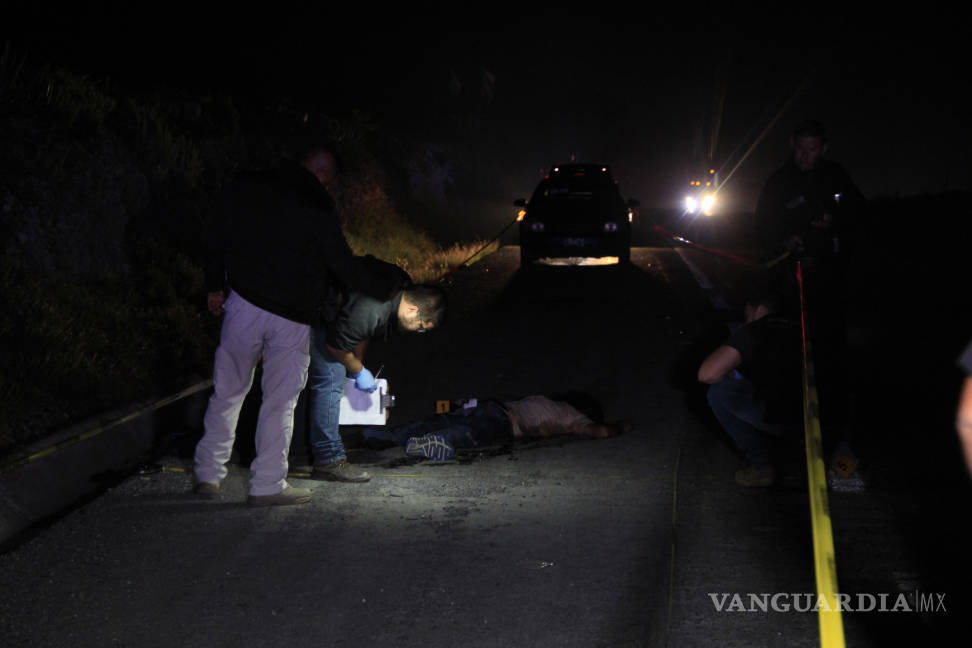 $!Auto 'fantasma' mata a hombre en la carretera Saltillo-Monterrey