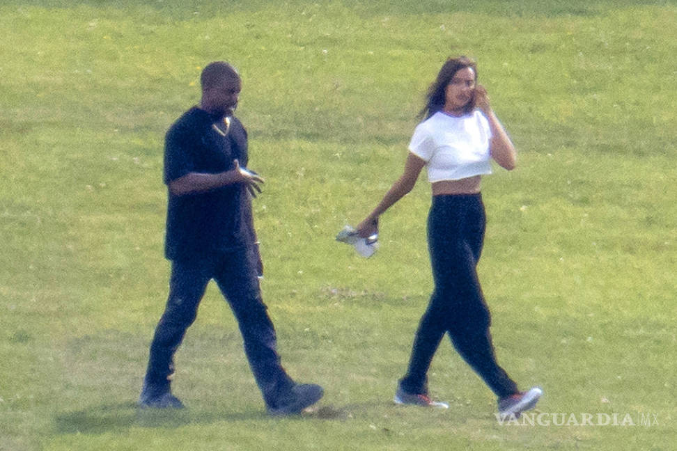 $!¡Un viaje relámpago a Francia! Kanye West e Irina Shayk son captados de vacaciones juntos