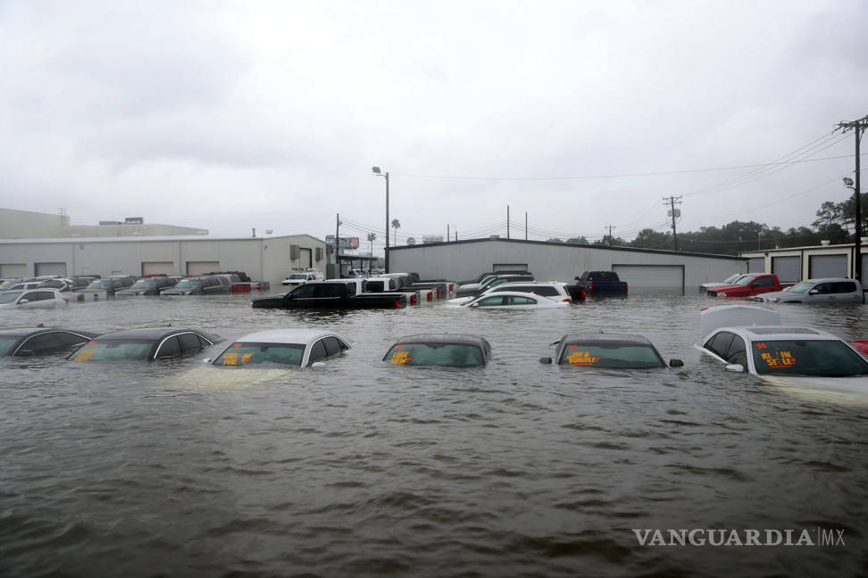 $!Presas en Houston se desbordan; ordenan evacuar a la población
