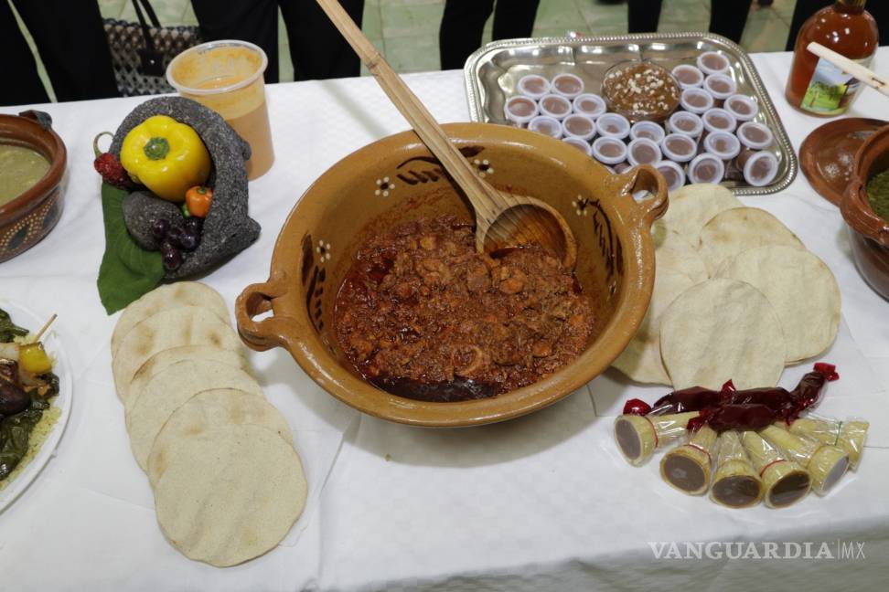 $!¿Ya lo sigue? Promueven cocina tradicional coahuilense con canal de YouTube