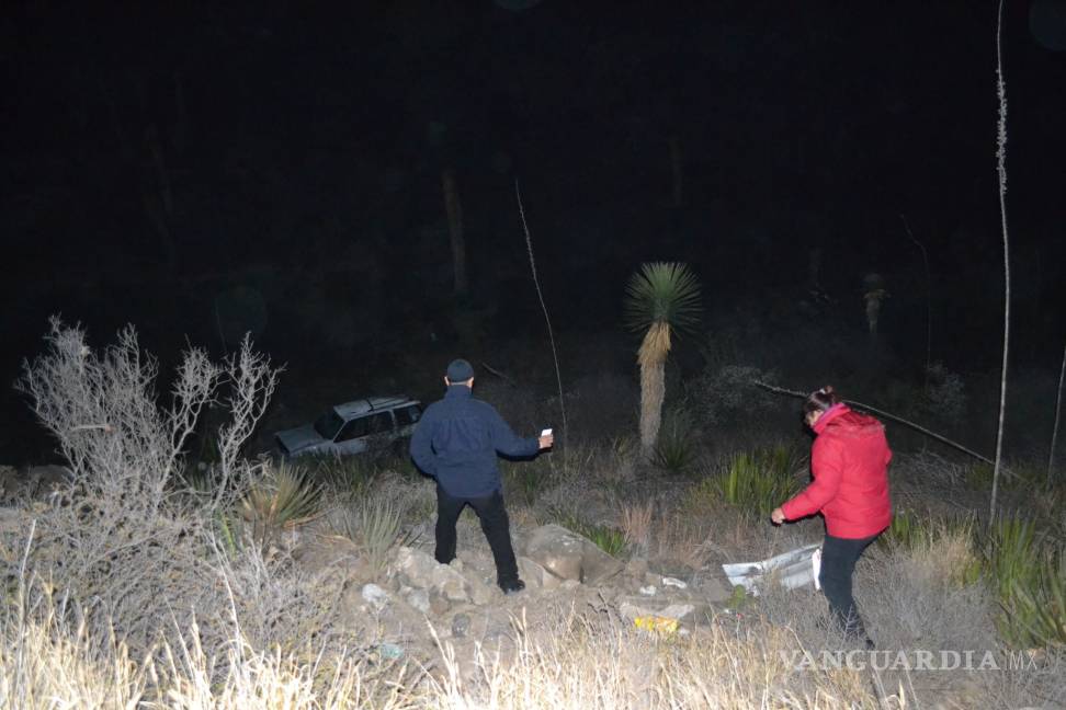 $!Dormita, vuelca su camioneta y mueren su madre y hermana de 12 años en Ramos Arizpe