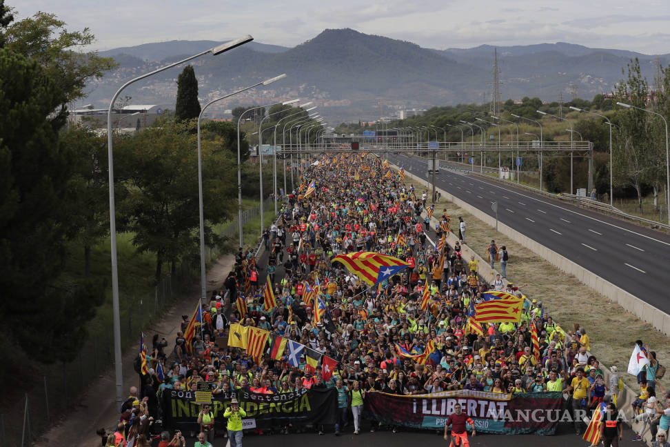 $!Miles de independentistas colapsan Cataluña con huelga general y manifestaciones