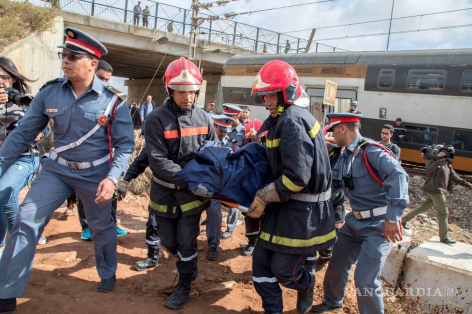 $!Al menos 6 muertos y 86 heridos al descarrilarse tren de pasajeros en Marruecos
