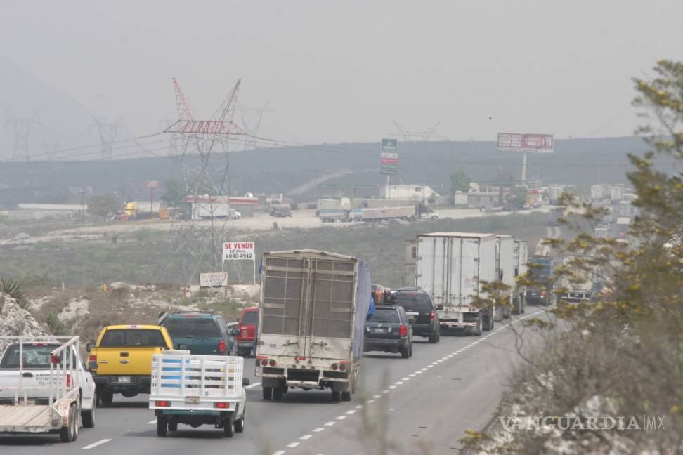 Exhortan a viajar 'equipados' a automovilistas coahuilenses