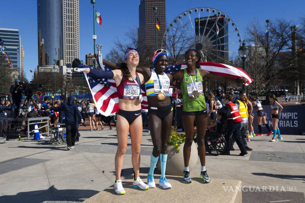 $!La empleada de una cafetería que corrió el maratón por primera vez y se clasificó a Tokio 2020