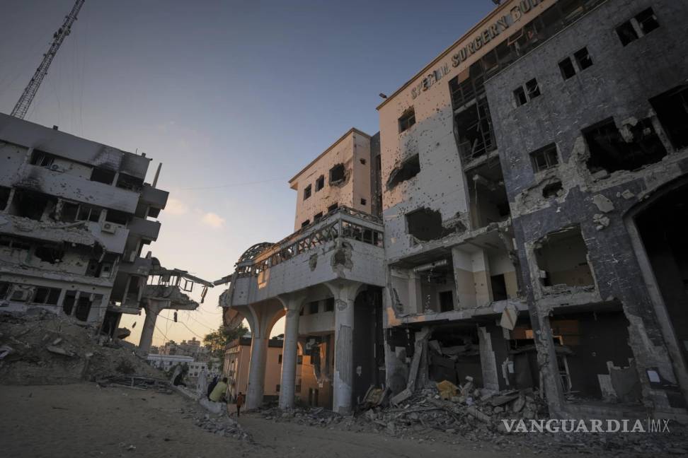 $!Los edificios del Hospital Shifa se encuentran en ruinas. La administración del hospital estima que el 70% de las instalaciones han sido destruidas, en Gaza.