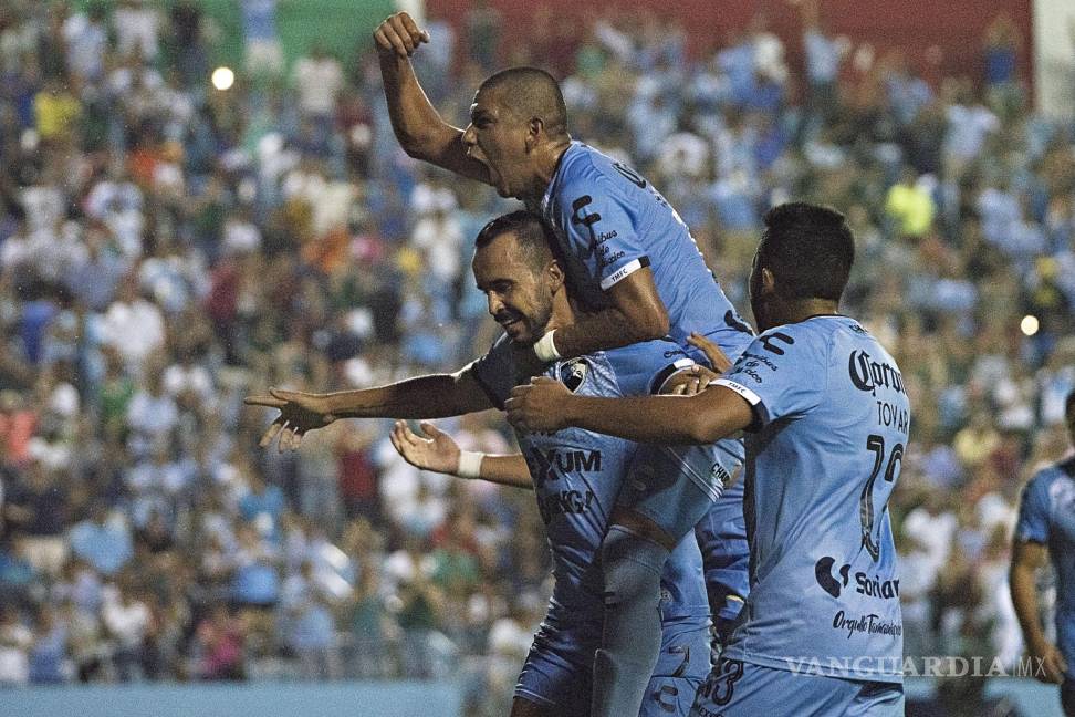 $!En juego de golazos, Pumas 'ilumina' apagones en el Estadio Tamaulipas
