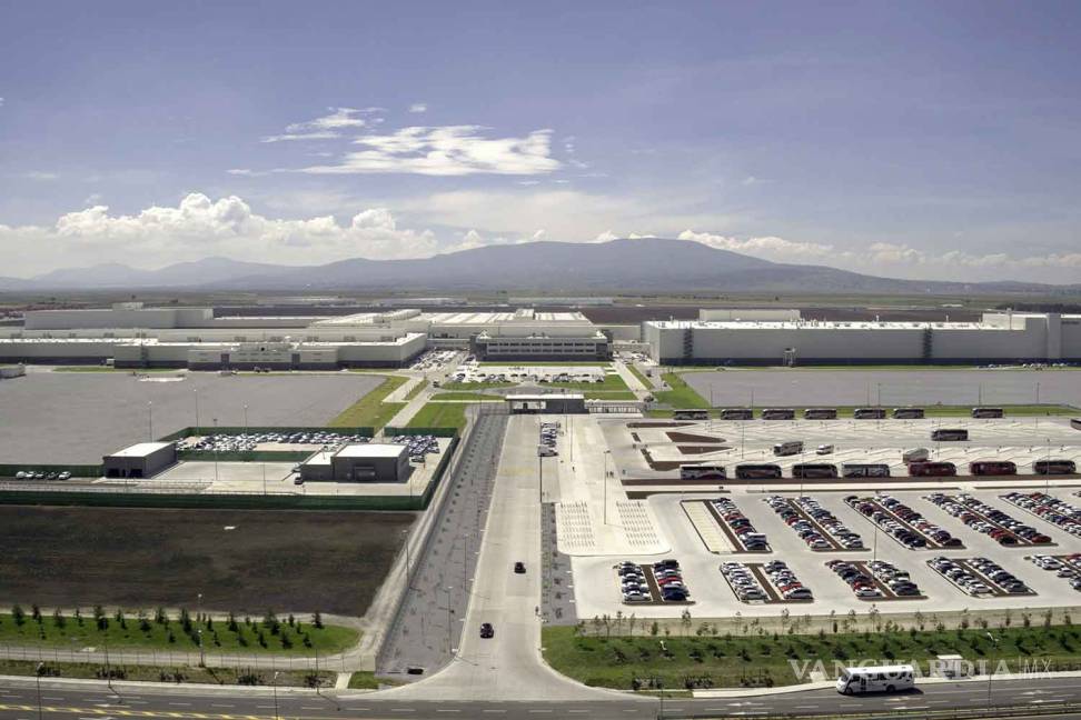 $!Audi inaugura su primera fábrica en México