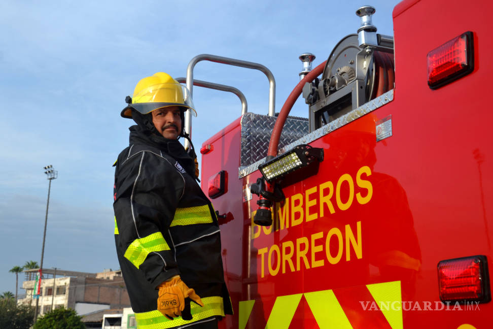 $!Entregan equipo al Cuerpo de Bomberos de Torreón