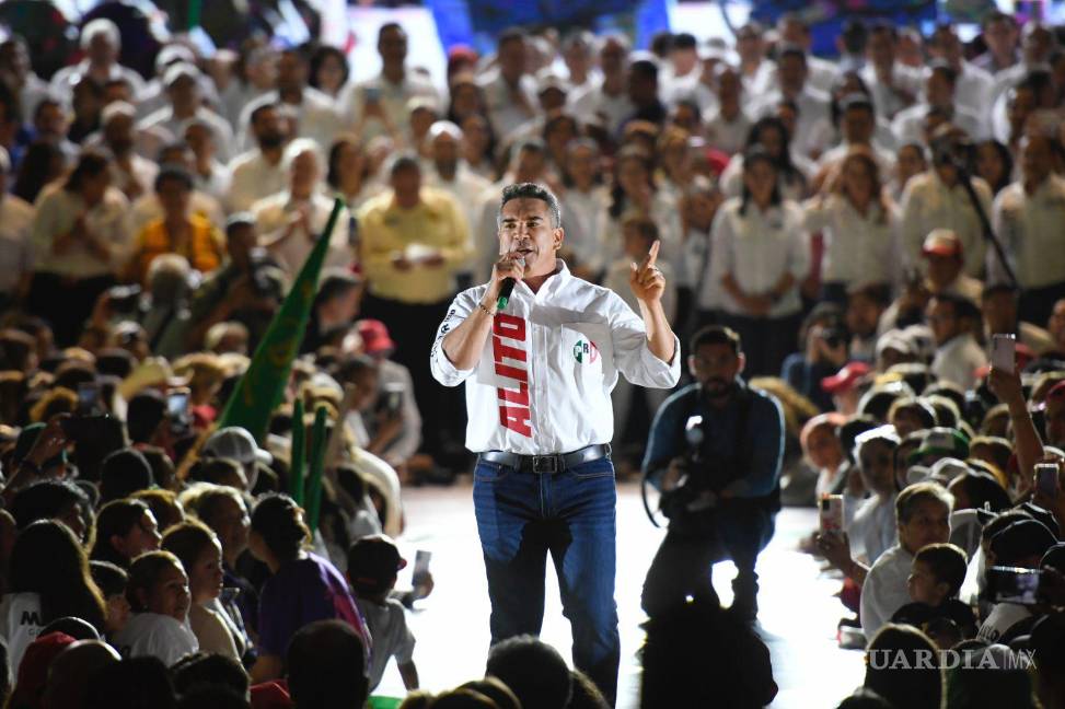 $!Alejandro Moreno, dirigente nacional del PRI, estuvo presente en el cierre de campaña de Jiménez Salinas.