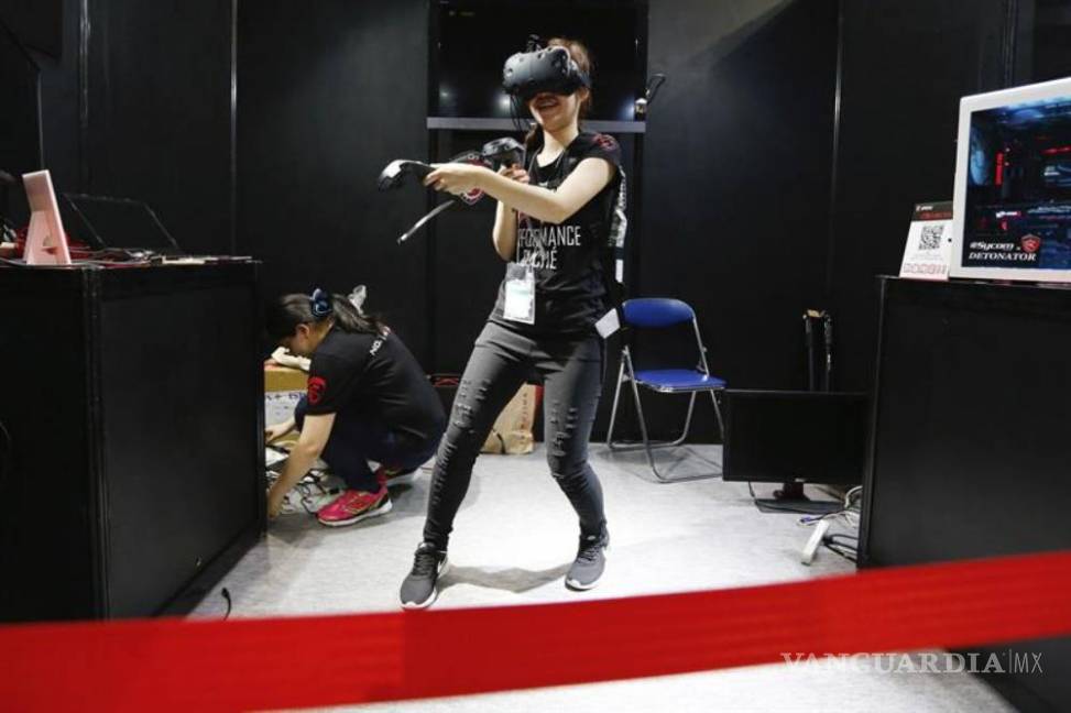 $!Sony y HTC buscan diversificar el uso del VR más allá de los videojuegos