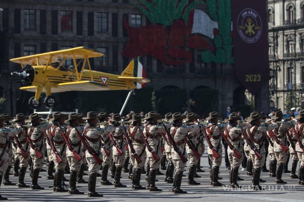 $!Desfile en Conmemoración del 113 Aniversario del inicio de la Revolución Mexicana que se lleva a cabo en la Plancha del Zócalo Capitalino. | Foto: Cuartoscuro