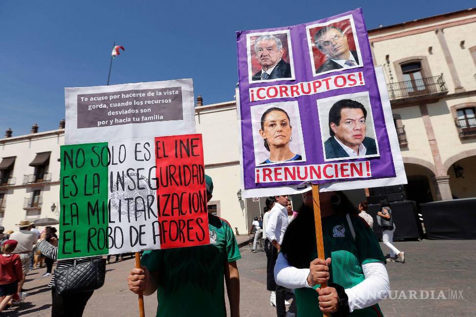 Así toman las calles y plazas miles de mexicanos para defender al INE (Fotos)