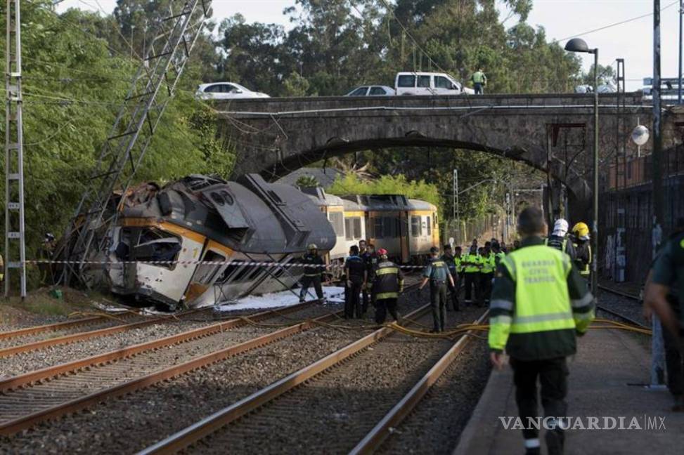 $!Descarrilamiento de tren en España deja cuatro muertos y 50 heridos