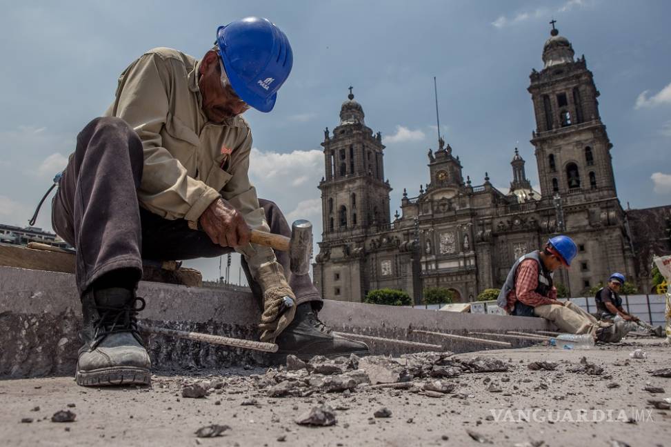 $!Escritores buscan rescatar memoria del centro histórico de la CDMX