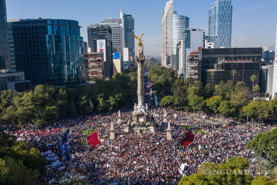 $!CIUDAD DE MÉXICO, 27NOVIEMBRE2022.- Miles de personas se dieron cita sobre avenida Paseo de la Reforma para la marcha convocada por Andrés Manuel López Obrador, presidente de México, con motivo de la celebración de su cuarto año de gobierno.