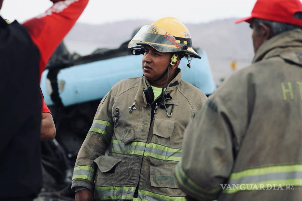 Volcadura de autobús en la Carretera Matehuala-Saltillo; 2 muertos y 15 heridos