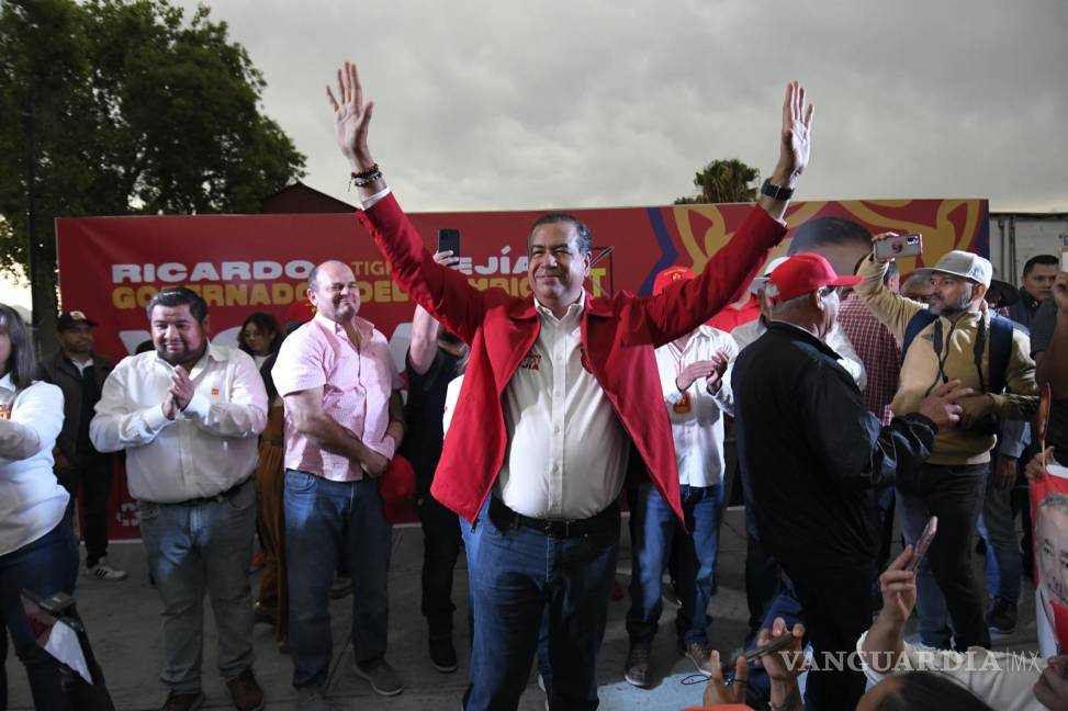 $!Cierra Ricardo Mejía campaña bajo la lluvia, en Saltillo