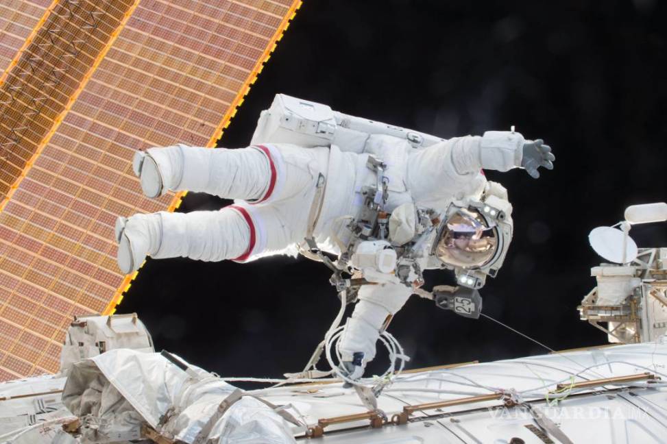 $!Después de una año en el espacio regresan a la Tierra Scott Kelly y Mikhail Kornienko