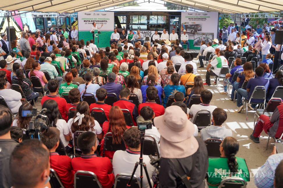 $!Este miércoles fue puesta en marcha la ruta de transporte gratuito en Ramos Arizpe, eveno que presidió el gobernador Manolo Jiméenez.