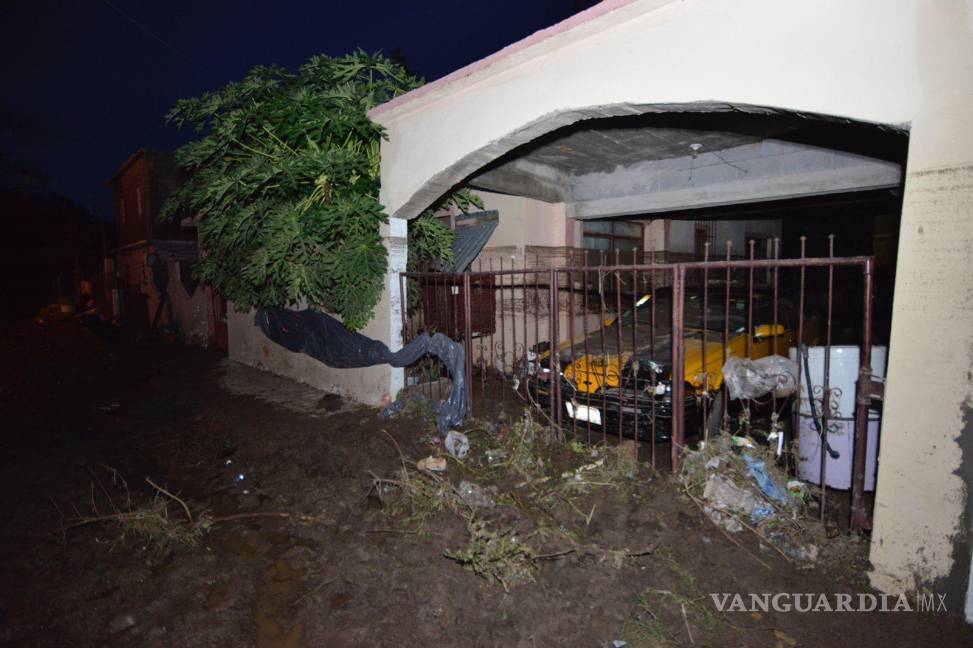 $!Tras fuertes lluvias se registraron desbordes de arroyos en la Región Carbonífera de Coahuila, donde el municipio de Múzquiz quedó prácticamente bajo el agua