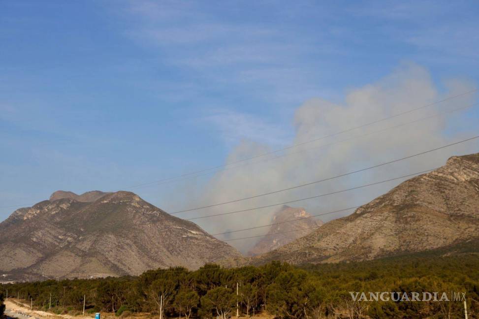 $!Fumarola del incendio en cañón de San Lorenzo en Saltillo