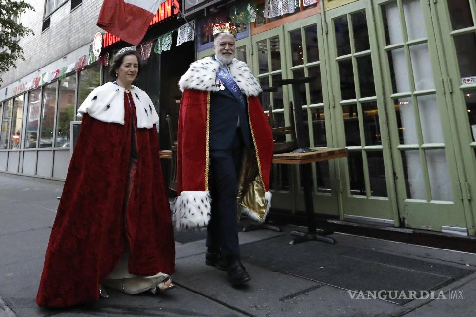 Así inicia el reinado del Carlos III tras una larga espera para ser el monarca británico (fotos)