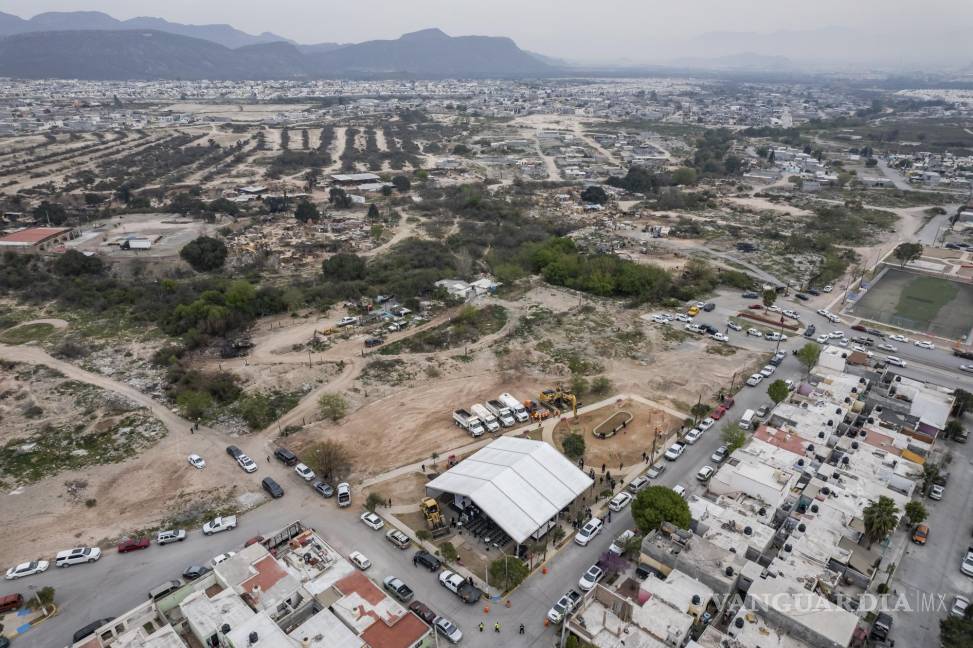 $!El gobernador de Coahuila detalló que en el tramo a construir están incluidos 35 predios.