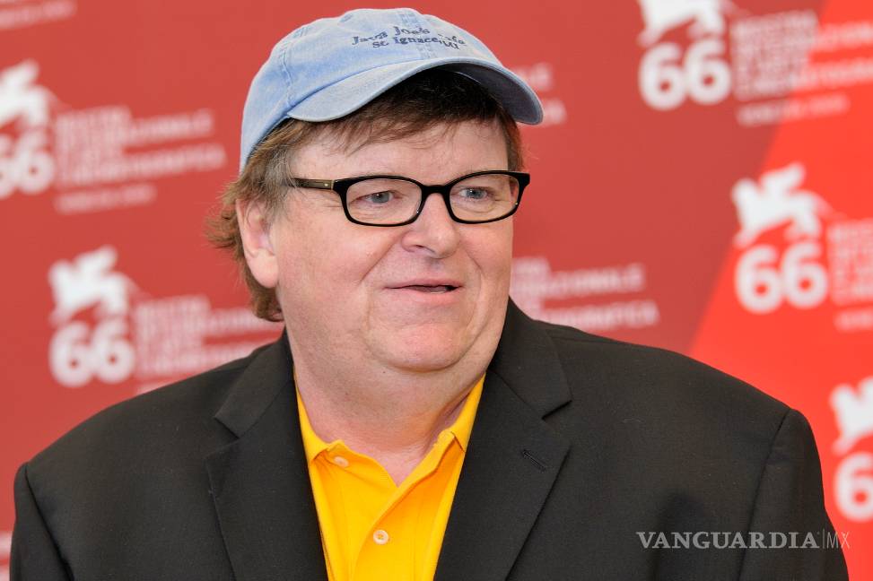 Lo que Michael Moore recomienda hacer después de la victoria de Trump