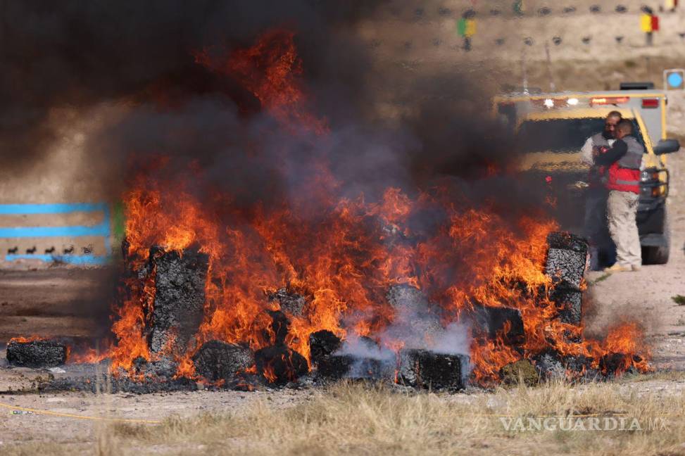 $!La droga incinerada tenía un valor de 150 millones de pesos (400 mil dosis de cristal).