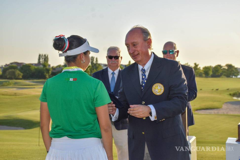 $!La golfista coahuilense Regina Jiménez Jardón cerró el torneo con una tarjeta de 287 golpes, uno bajo par, para quedarse con la medalla de bronce en Buenos Aires.