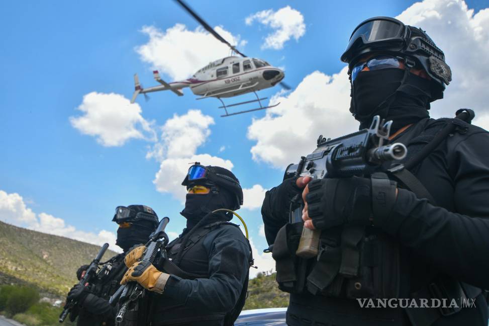 $!Un helicóptero de la Secretaría de Seguridad Pública estatal sobrevoló ejidos y brechas rurales como parte del Operativo de Verano 2025.