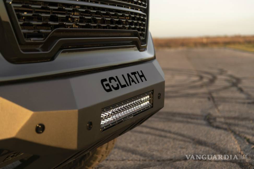 $!Goliath 700, la monstruosa GMC Sierra de 700 hp de Hennessey