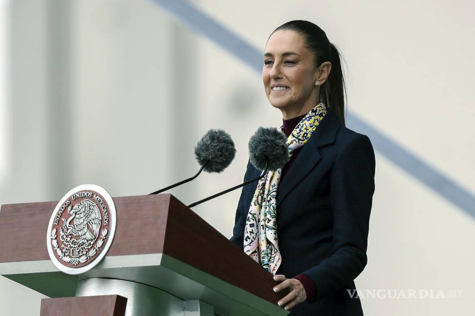 $!La presidenta electa de México, Claudia Sheinbaum durante un acto protocolario en la Ciudad de México (México).