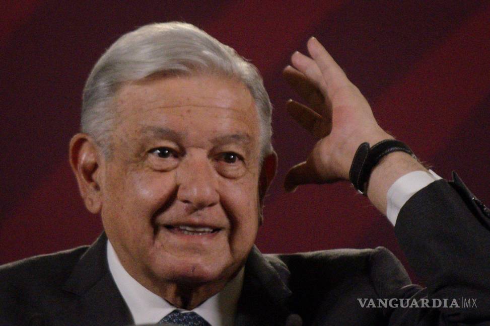 $!Andrés Manuel López Obrador, presidente de México, en su conferencia de prensa matutina en Palacio Nacional, en la que se aclaró el contendido del “Plan B”.