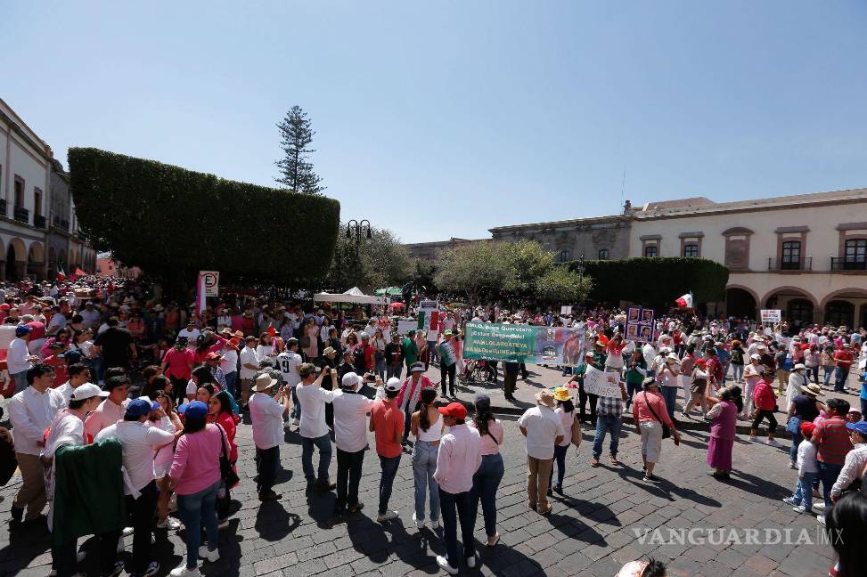 Así toman las calles y plazas miles de mexicanos para defender al INE (Fotos)