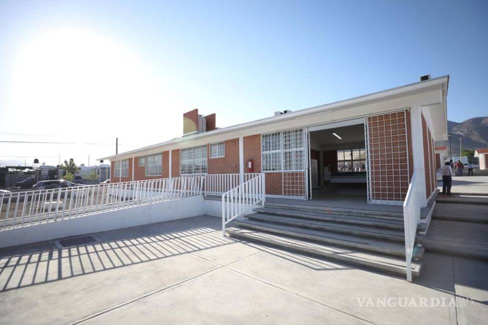 $!Inauguran escuela primaria ‘Luis Horacio Salinas Aguilera’ en el oriente de Saltillo