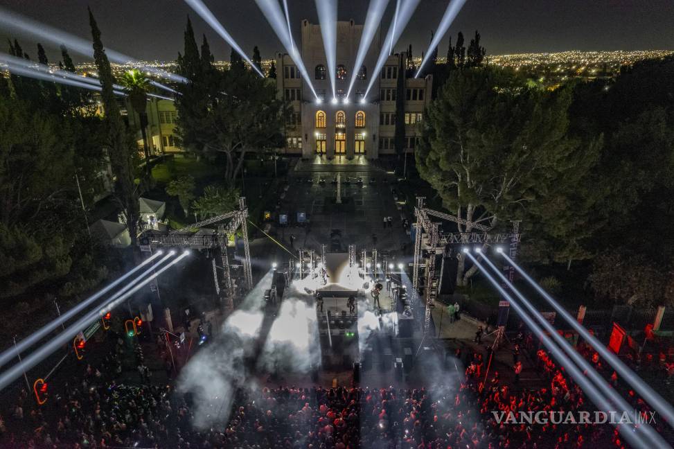 $!Vive Saltillo noche electrónica con Nortec: Bostich + Fussible y Tom &amp; Collins